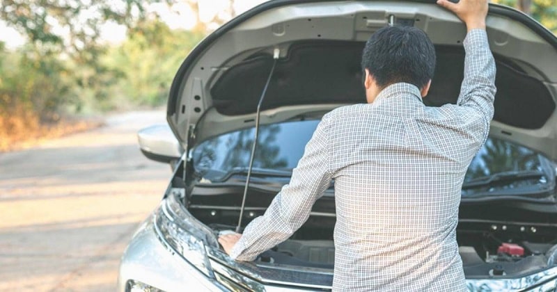 ô tô gặp sự cố trên đường